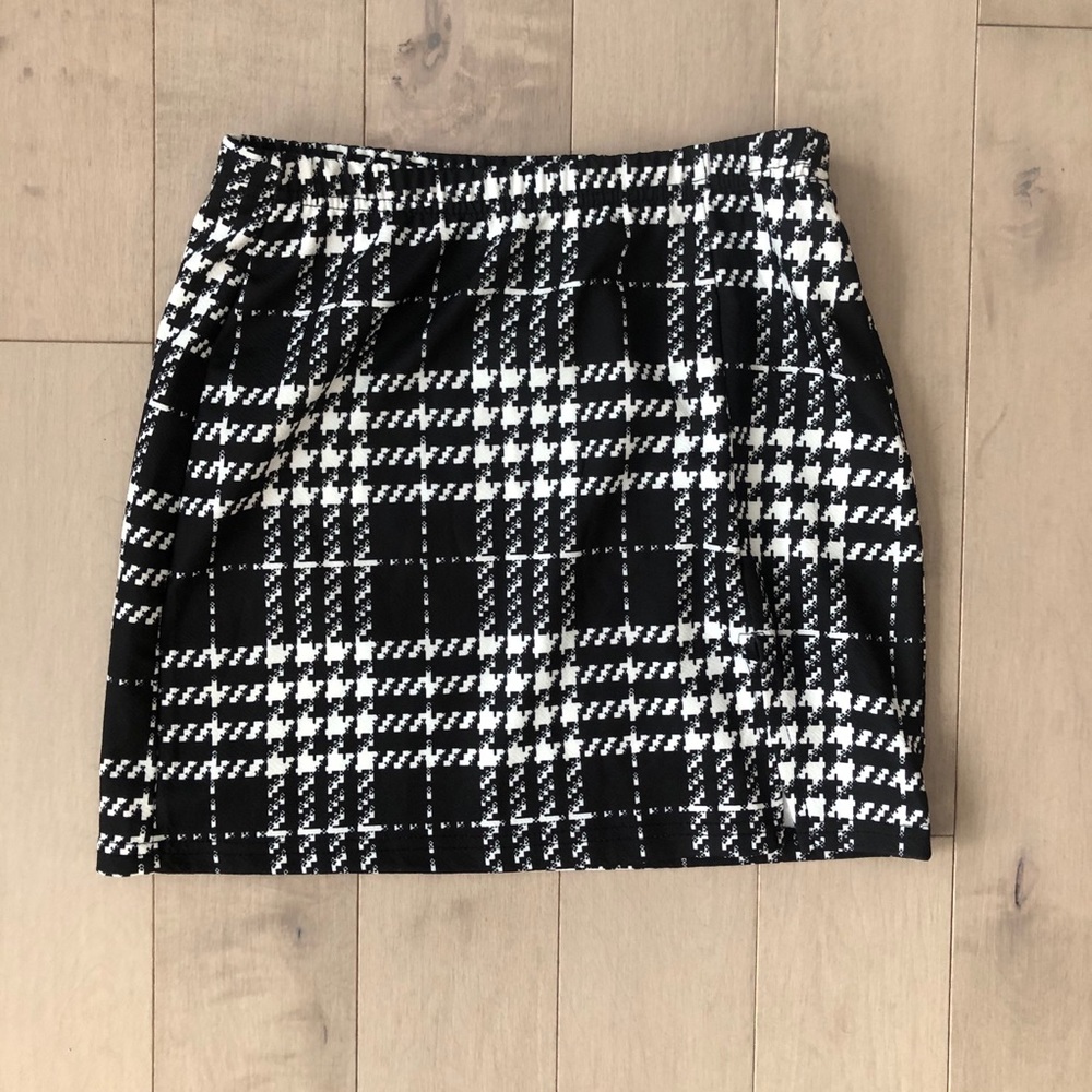 FREE WITH BUNDLE shein skirt